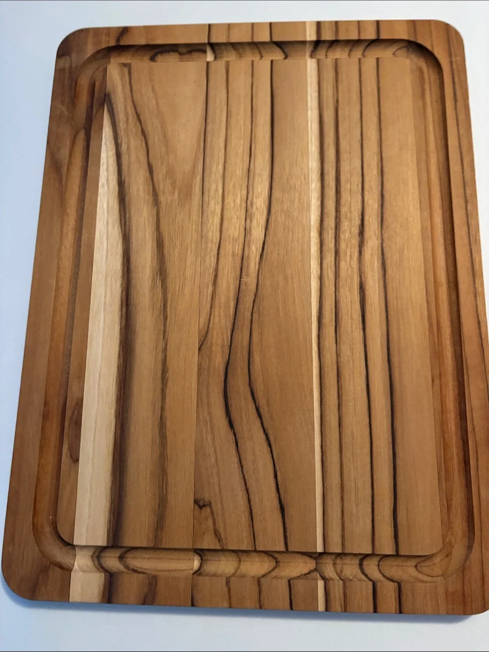 Solid Wood Carving & Serving Board — Natural Wood Grain